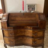 Cassettiera con anta a ribalta