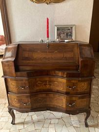 Cassettiera con anta a ribalta