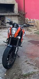 ktm duke 125 GRIPPATO