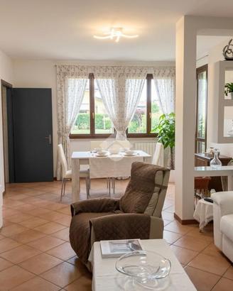 3 LOCALI A SIRMIONE