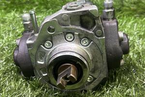 POMPA INIEZIONE DIESEL GASOLIO TOYOTA Avensis Berl