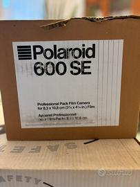 Macchina fotografica Polaroid 600SE