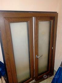 Finestra PVC Noce 96,5x133,5 - Anta Ribalta nuova