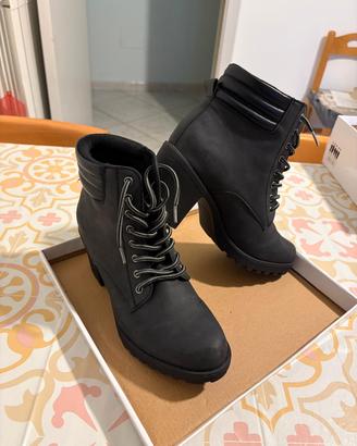 Stivaletti donna neri nuovi