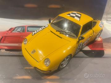 Porsche 911 993  BBURAGO scala 1/18