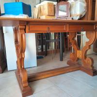 Scrivania in legno massello