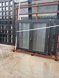 Finestra in alluminio