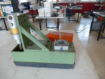 FUSTELLATRICE PNEUMATICA