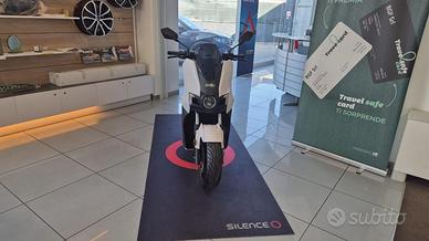 SILENCE S01 e-scooter 5.6kWh L3e Veicolo nuovo A K