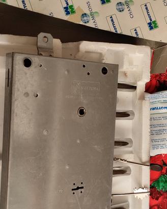 Serratura per porta blindata Mottura