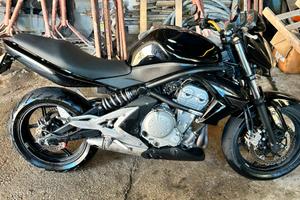 Kawasaki ER-6n 650 –nessun lavoro da fare