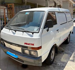 Nissan Vanette Practic