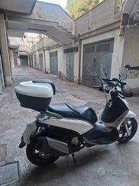 Piaggio Beverly 350 sport