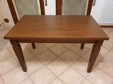 TAVOLO CON SEDIE SCAVOLINI