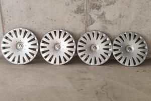 4 copricerchi 16' originali VW Passat Variant B6