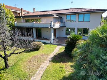 VILLA SINGOLA A SAN MARCELLINO