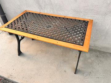 Tavolo in ferro
