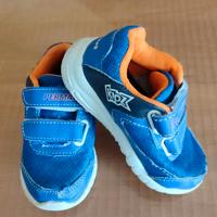 scarpe ginnastica nr 24 