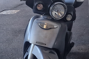 Aprilia scarabeo 250