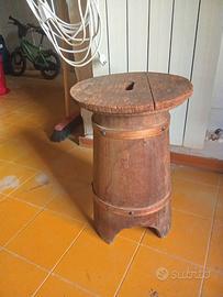 Sgabello in legno