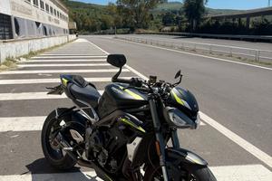 Triumph street triple 765 rs