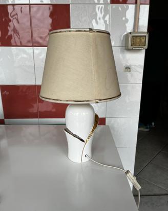 Lampada con base in ceramica