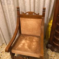 Poltrona in legno noce