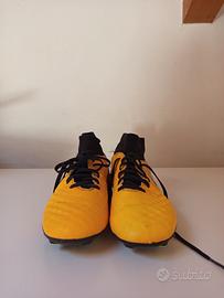 Scarpe da calcio Nike con tacchetti numero 36 Abbigliamento e Accessori In vendita a Trento