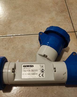 Adattatore sdoppiatore Gewiss