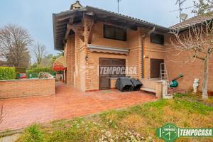 SPLENDIDA VILLA BIFAMILIARE LIBERA SUBITO!