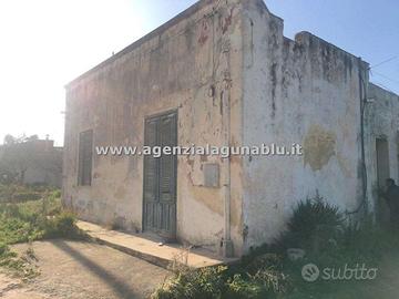Casa indipendente con giardino e garage