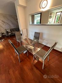 Tavolo e 4 sedie Riflessi