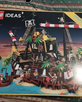 lego 21322 pirati di barracuda bay