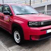 Fiat Grande Panda 44kWh Red