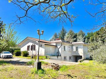 VILLA SINGOLA A VALMONTONE