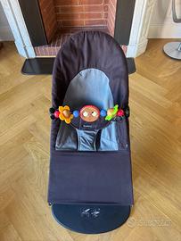 Sdraietta BabyBjörn originale con barra giochi –