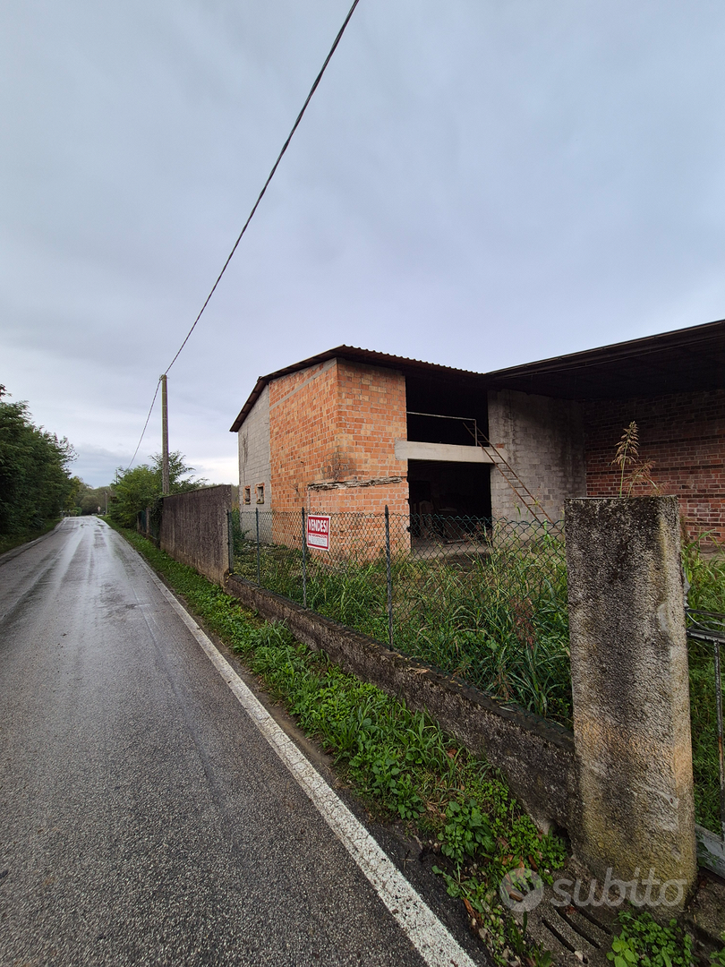 Privato vende rustico agricolo fabbricabile - Vista 2