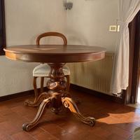 Tavolo allungabile con 6 sedie