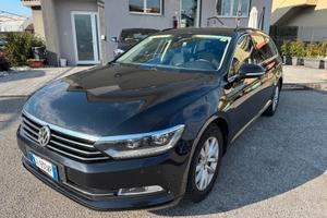 Volkswagen Passat Variant 2.0 TDI DSG Business Blu