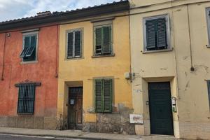 Terratetto con ampio giardino a Pistoia