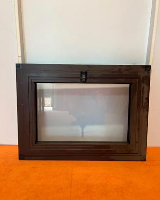 FINESTRINO IN ALLUMINIO COLORE TESTA DI MORO