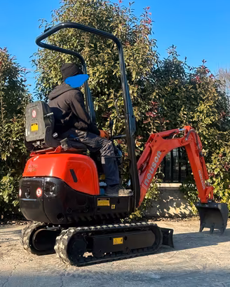 E213 Mini escavatore Neuson 10 q carro allargabile