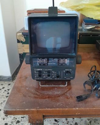 televisore e radio 