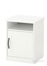 2 comodini ikea da camera