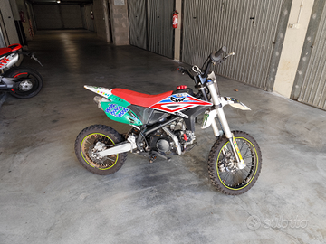 Moto pitbike 125cc 4tempi
