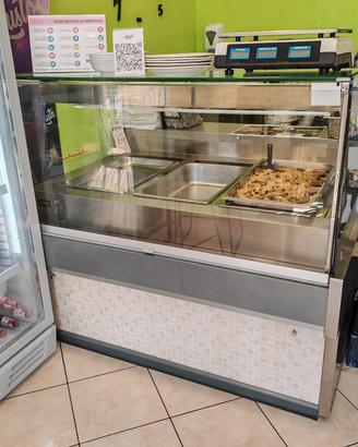 vetrina gastronomia prodotti caldi