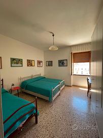 Camera singola in appartamento per studenti