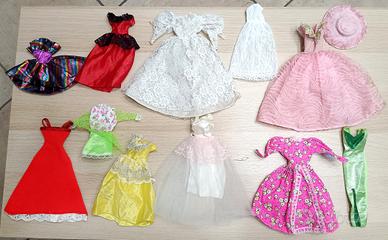 Stock Abiti Per Barbie