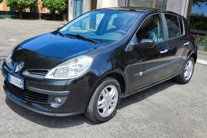 Renault Clio 1.2 16V 5 porte Le Iene
