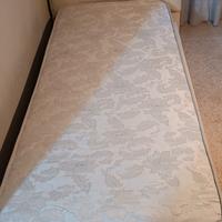 letto singolo con cassettone 